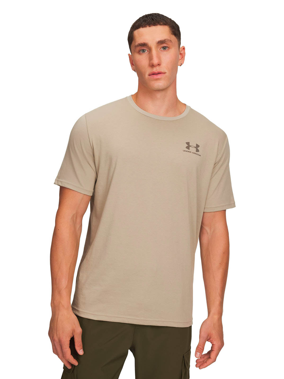 Polera manga corta Lifestyle para Hombre Left Chest Logo Café Under Armour