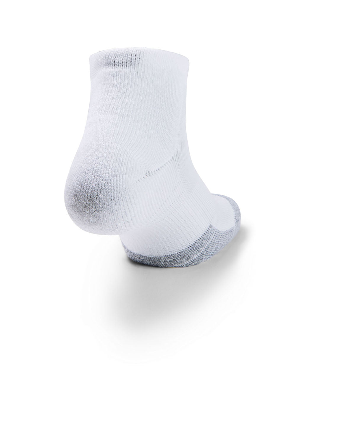 Paquete de tres pares de calcetines HearGear® Low Cut para adultos