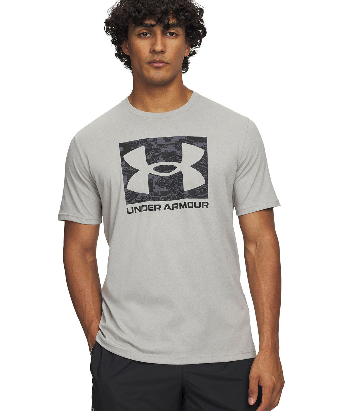 UA ABC Camo Boxed Logo SS Polera Manga Corta gris para hombre