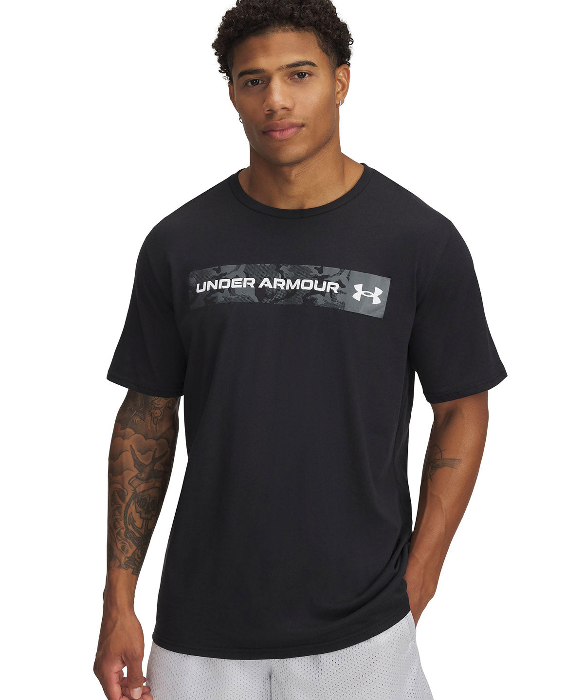 Polera manga corta Under Armour cCamo chest negro para hombre