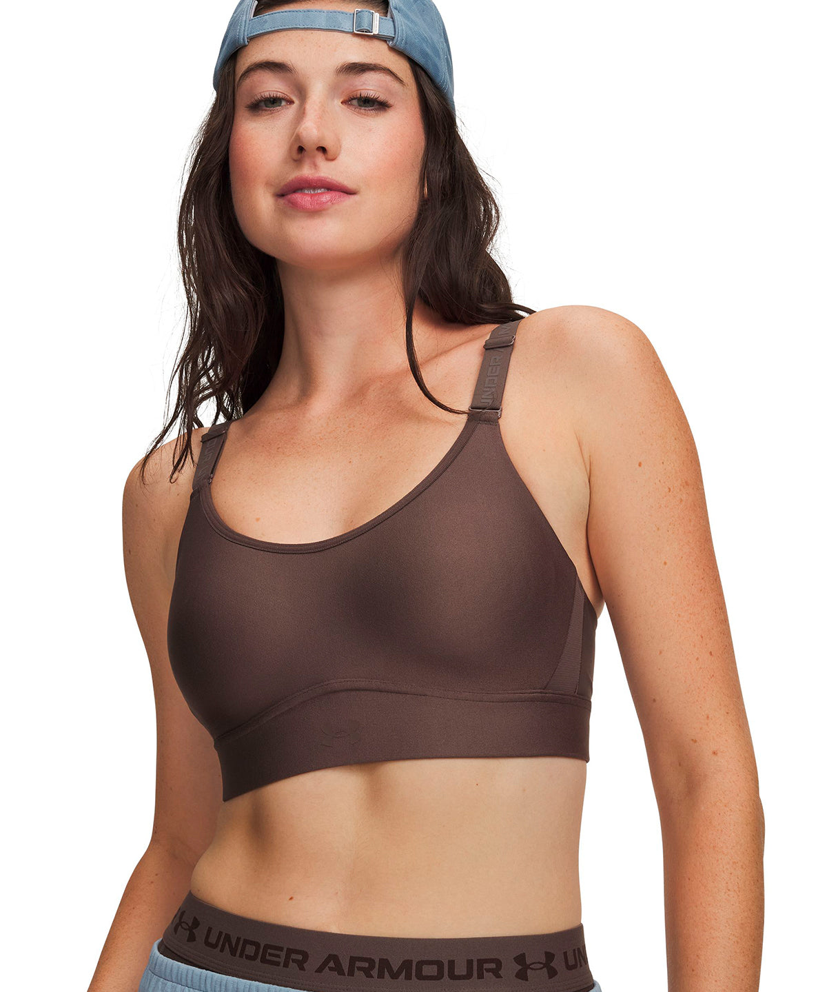 Peto UA Infinity Mid 2.0 café para mujer