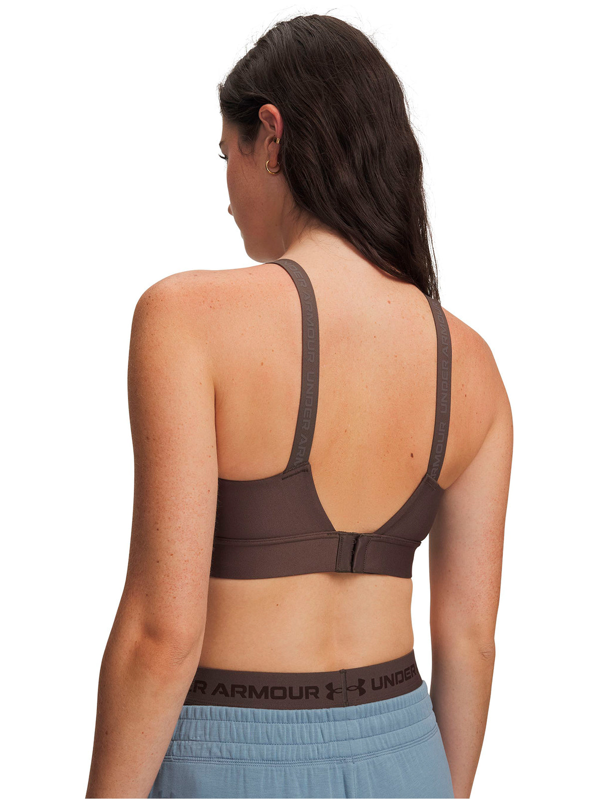 Peto UA Infinity Mid 2.0 café para mujer