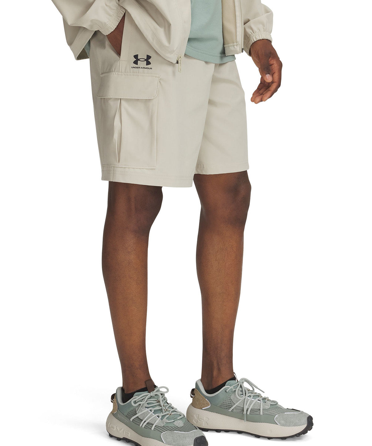 Short UA Vibe Woven Cargo café para hombre