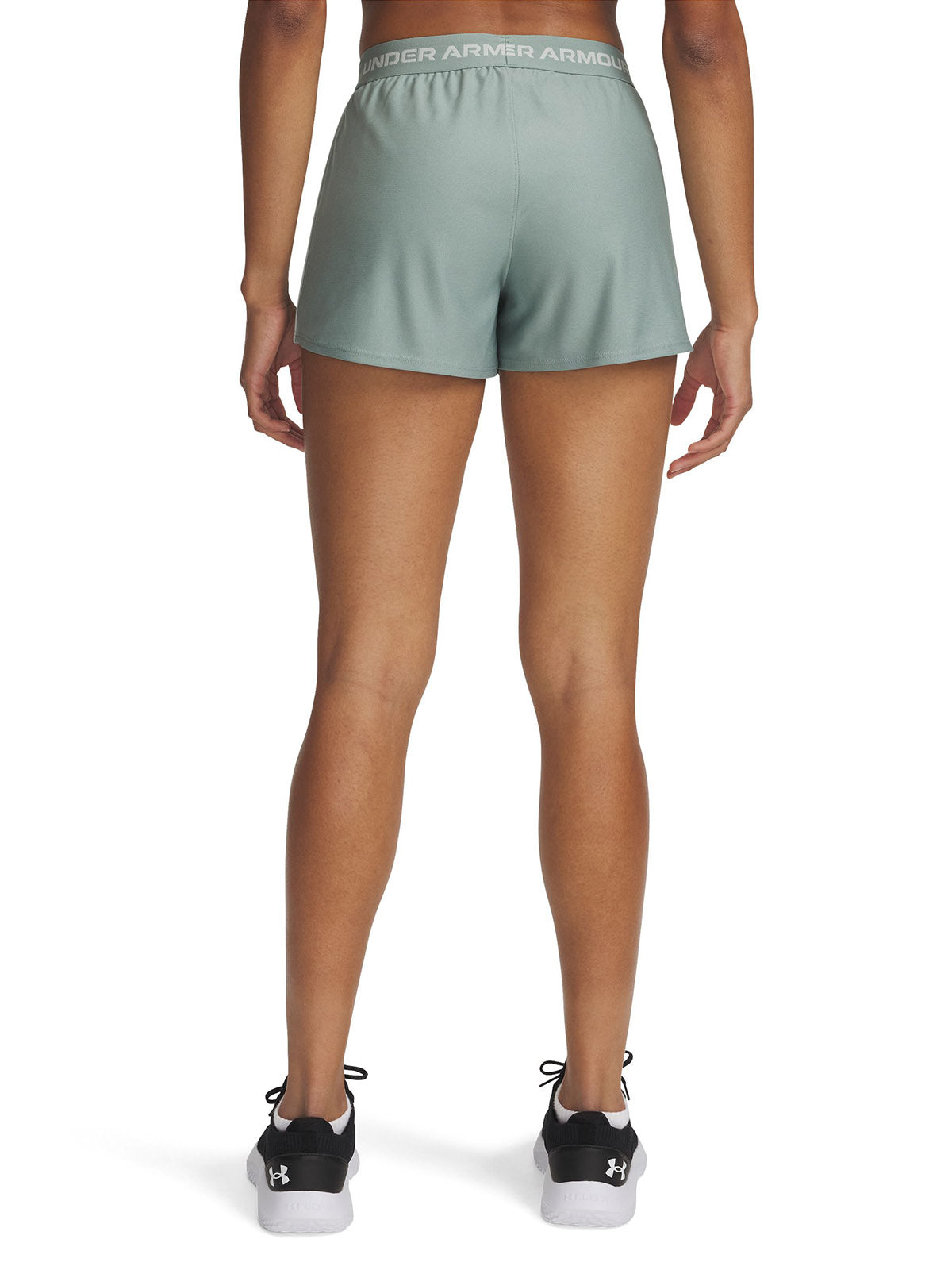 Shorts UA Tech Play Up verde para mujer