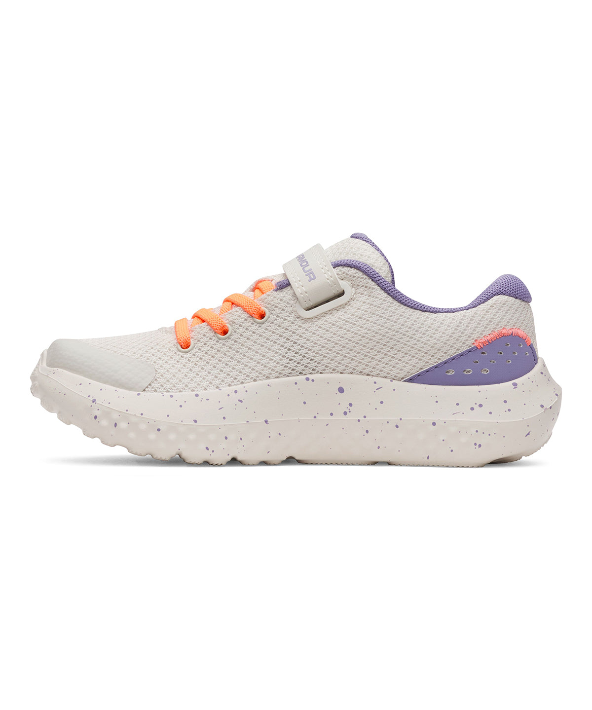 Zapatilla Preescolar UA Surge 4 AC blanca para niña