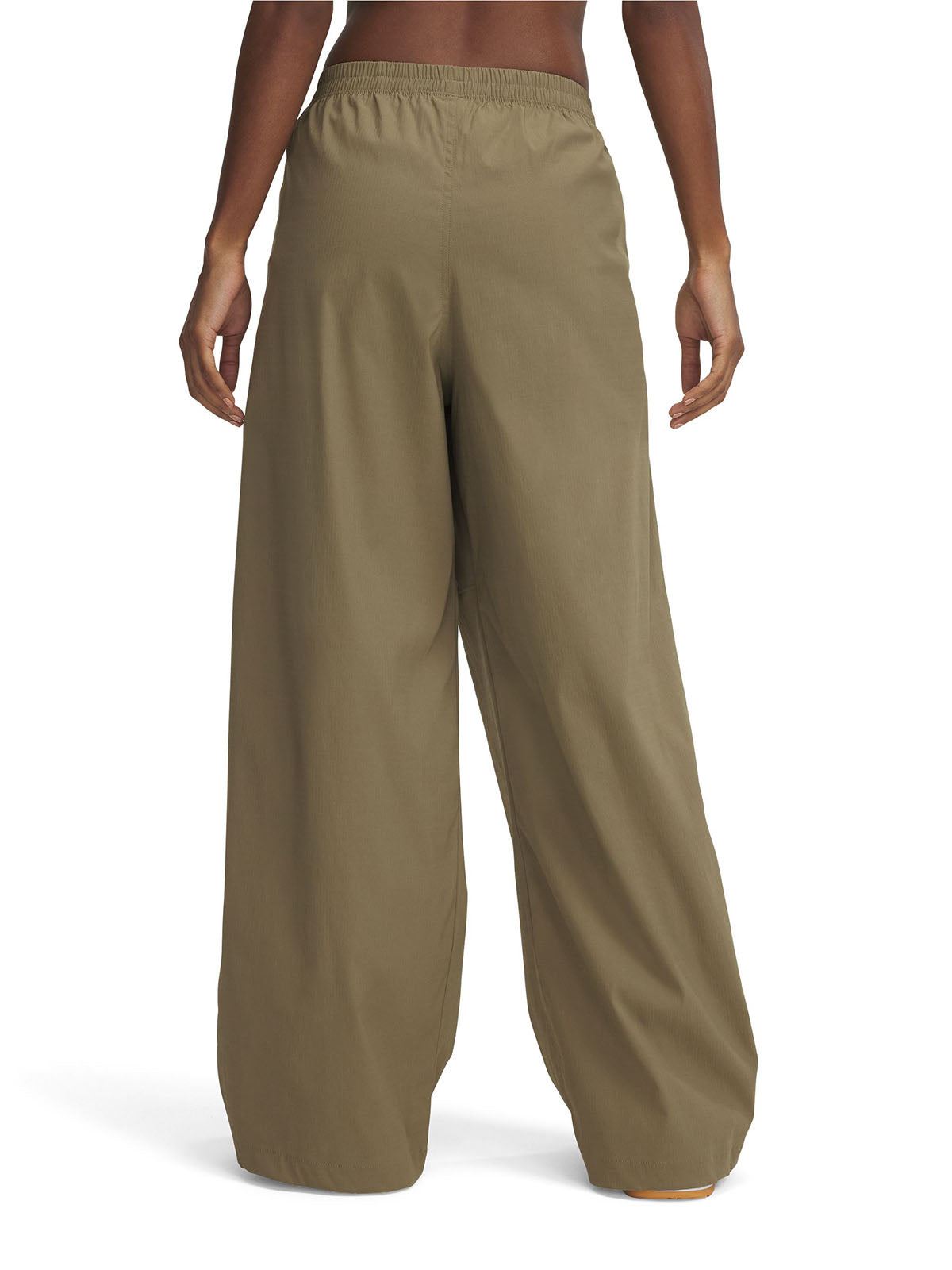 Pantalón UA Unstoppable Parachute café para mujer