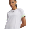 Polera manga corta Football para mujer Challenger Boxy blanco Under Armour