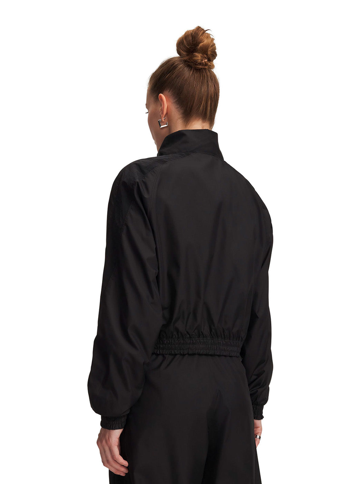 Chaqueta UA Icon Woven negra para mujer